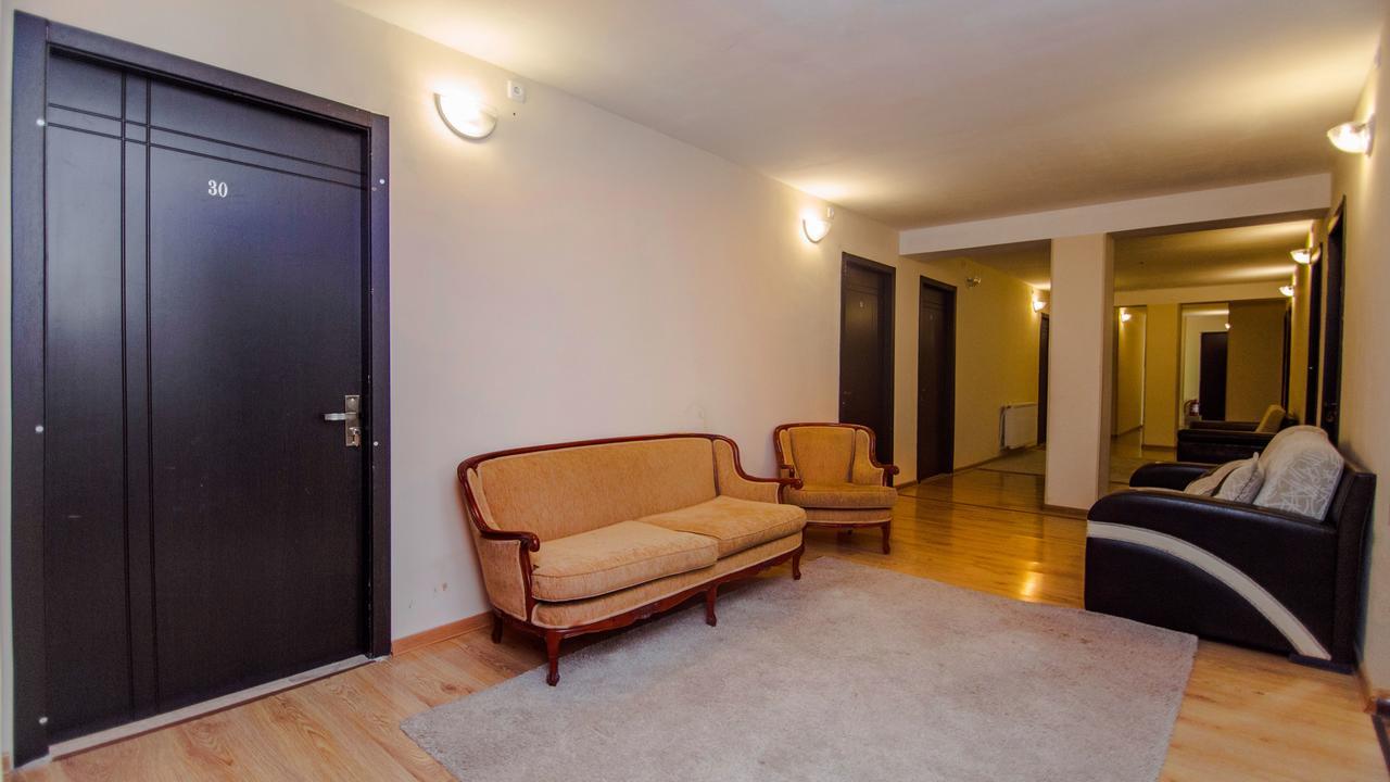Guest House بورجومي المظهر الخارجي الصورة