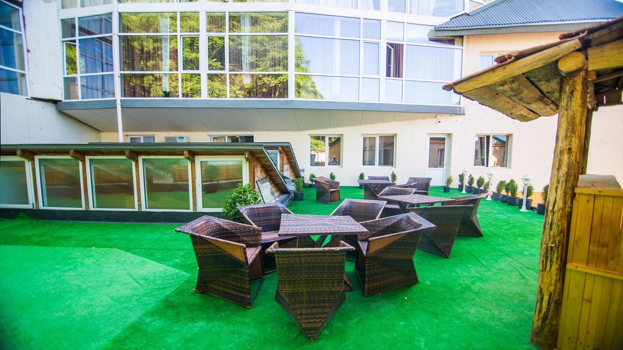 Guest House بورجومي المظهر الخارجي الصورة