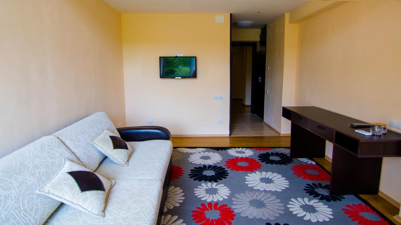 Guest House بورجومي المظهر الخارجي الصورة