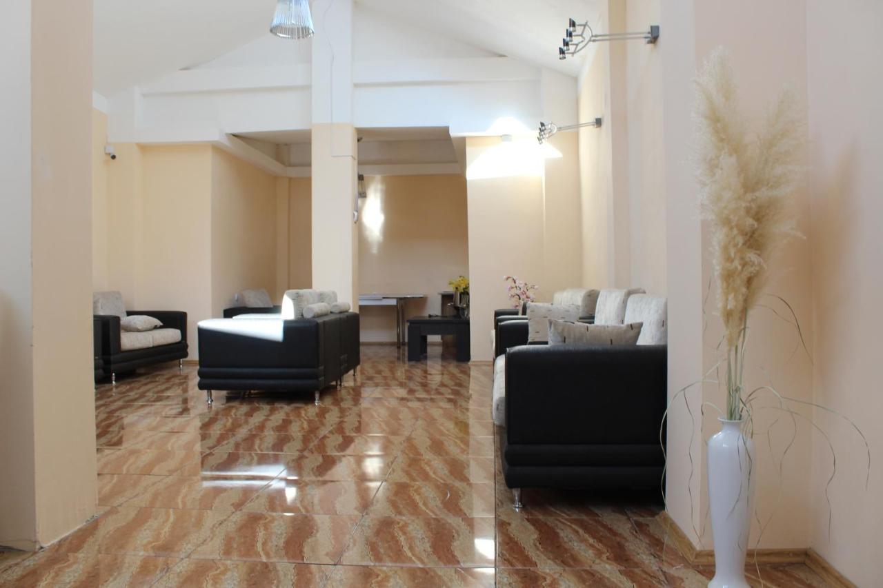 Guest House بورجومي المظهر الخارجي الصورة