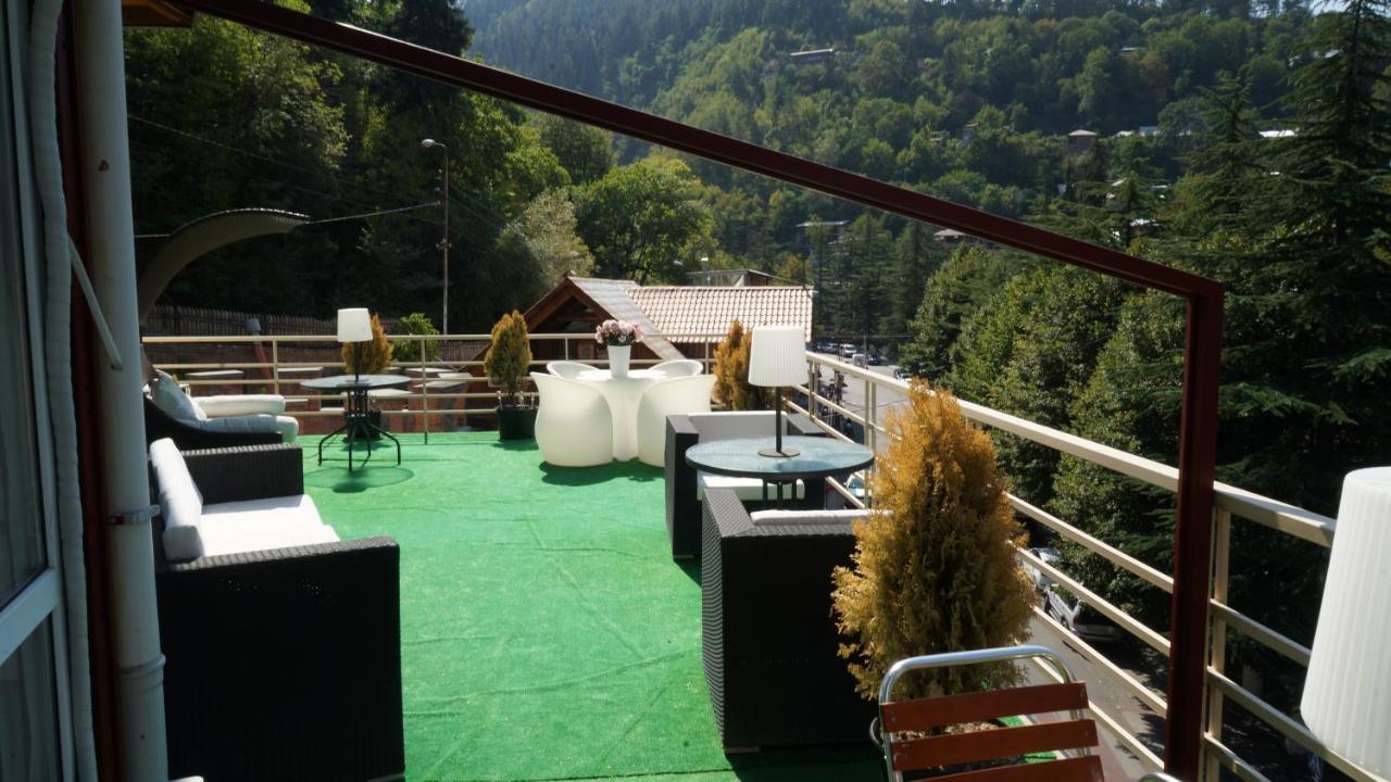 Guest House بورجومي المظهر الخارجي الصورة
